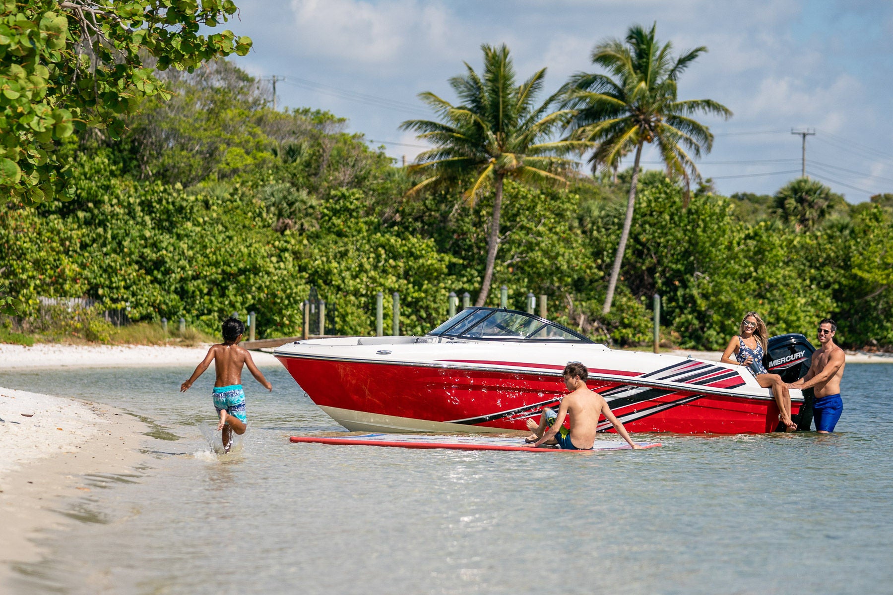 Bayliner VR4 lifestyle