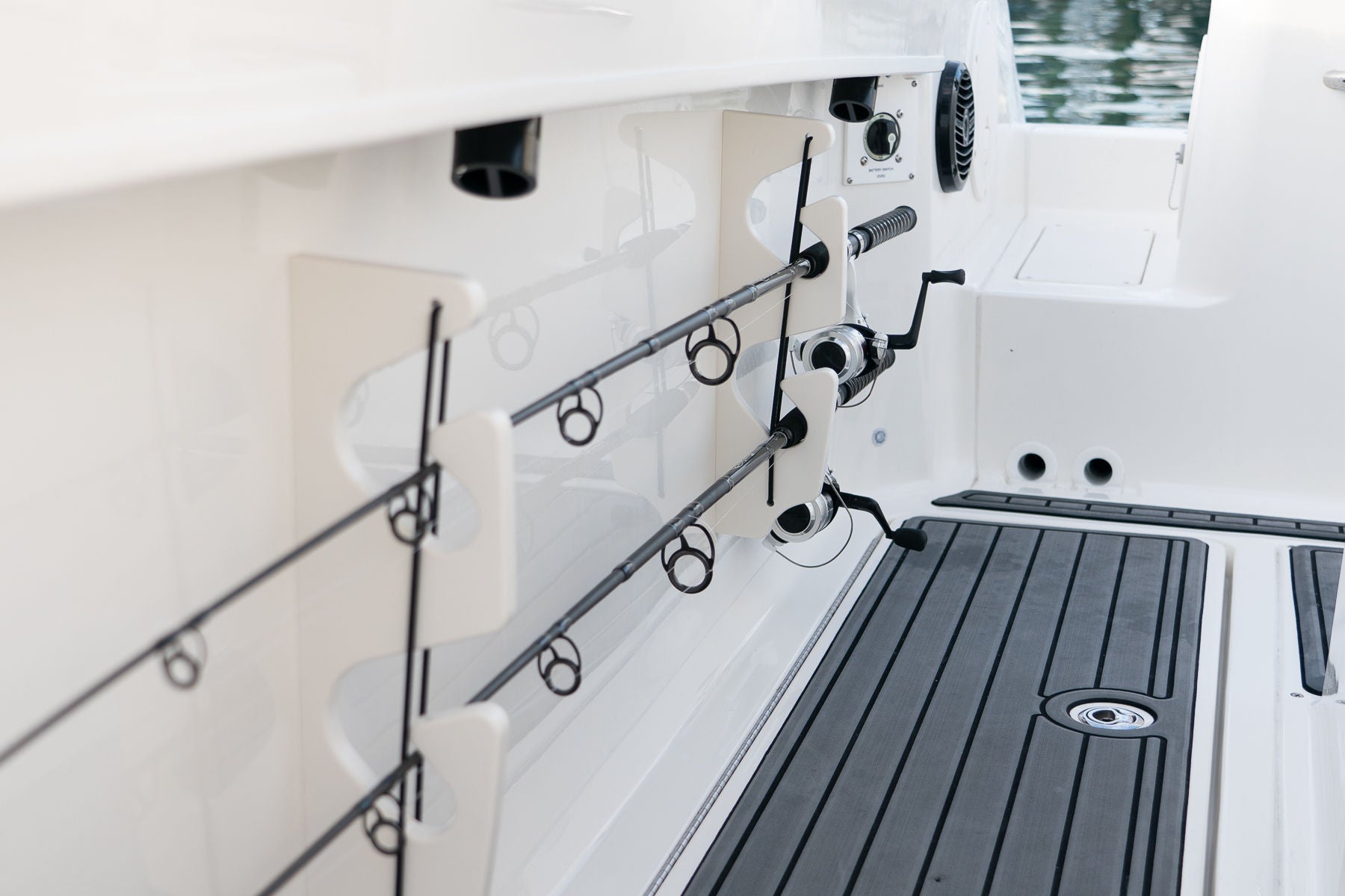 Bayliner Trophy 24 CC Details