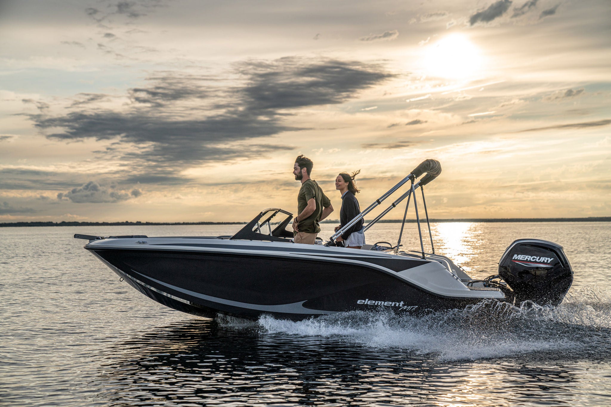 Bayliner M17 Running
