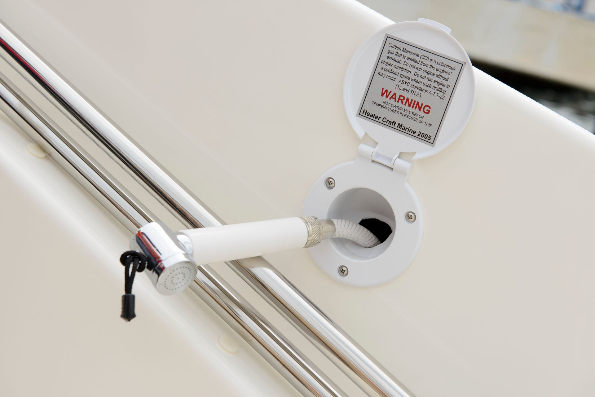 Bayliner 724r details hose