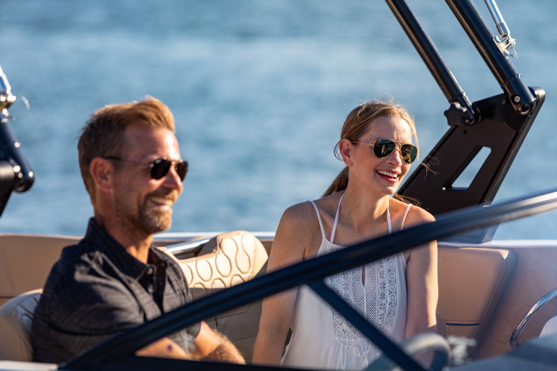 Bayliner VR6 lifestyle