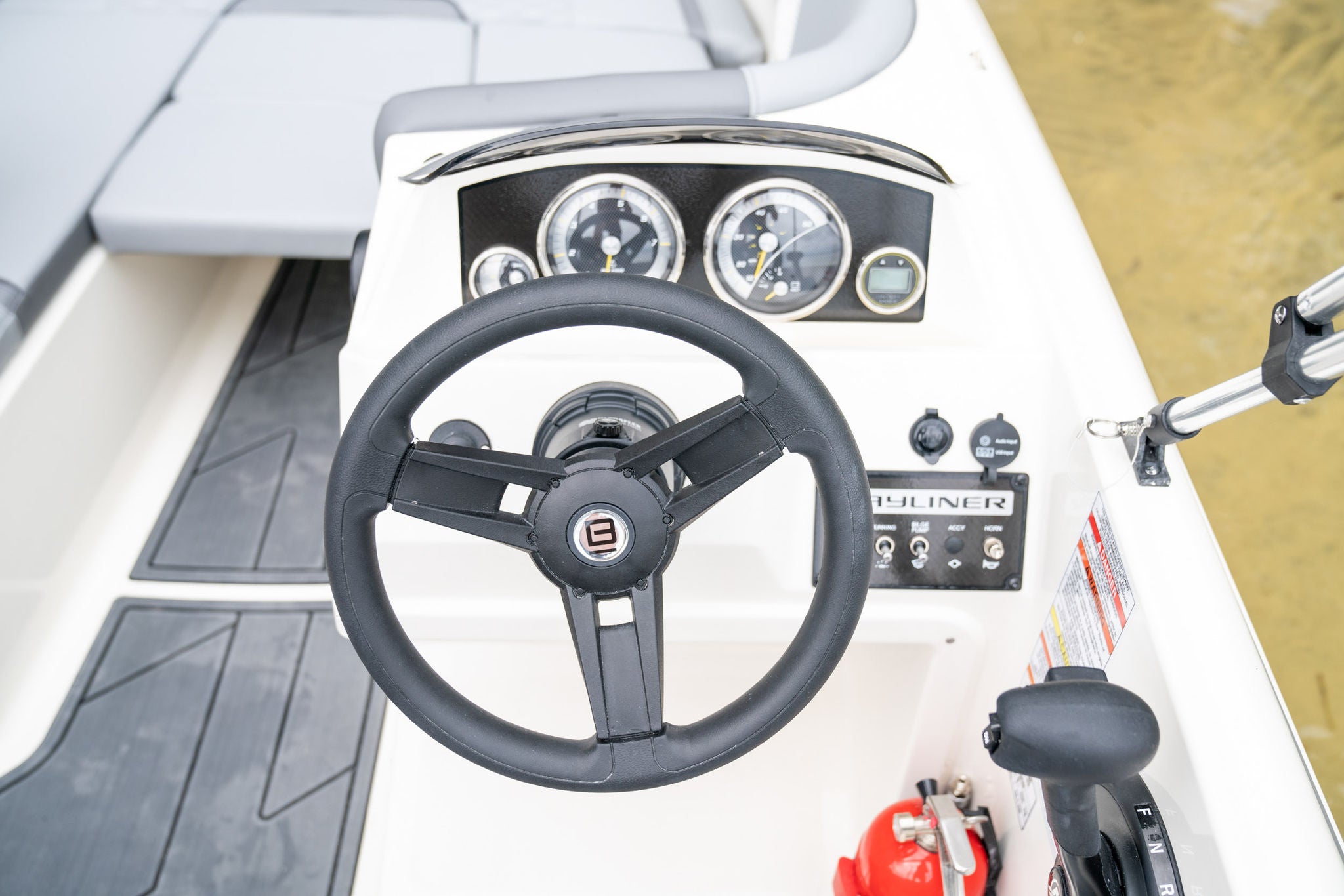 Bayliner M15