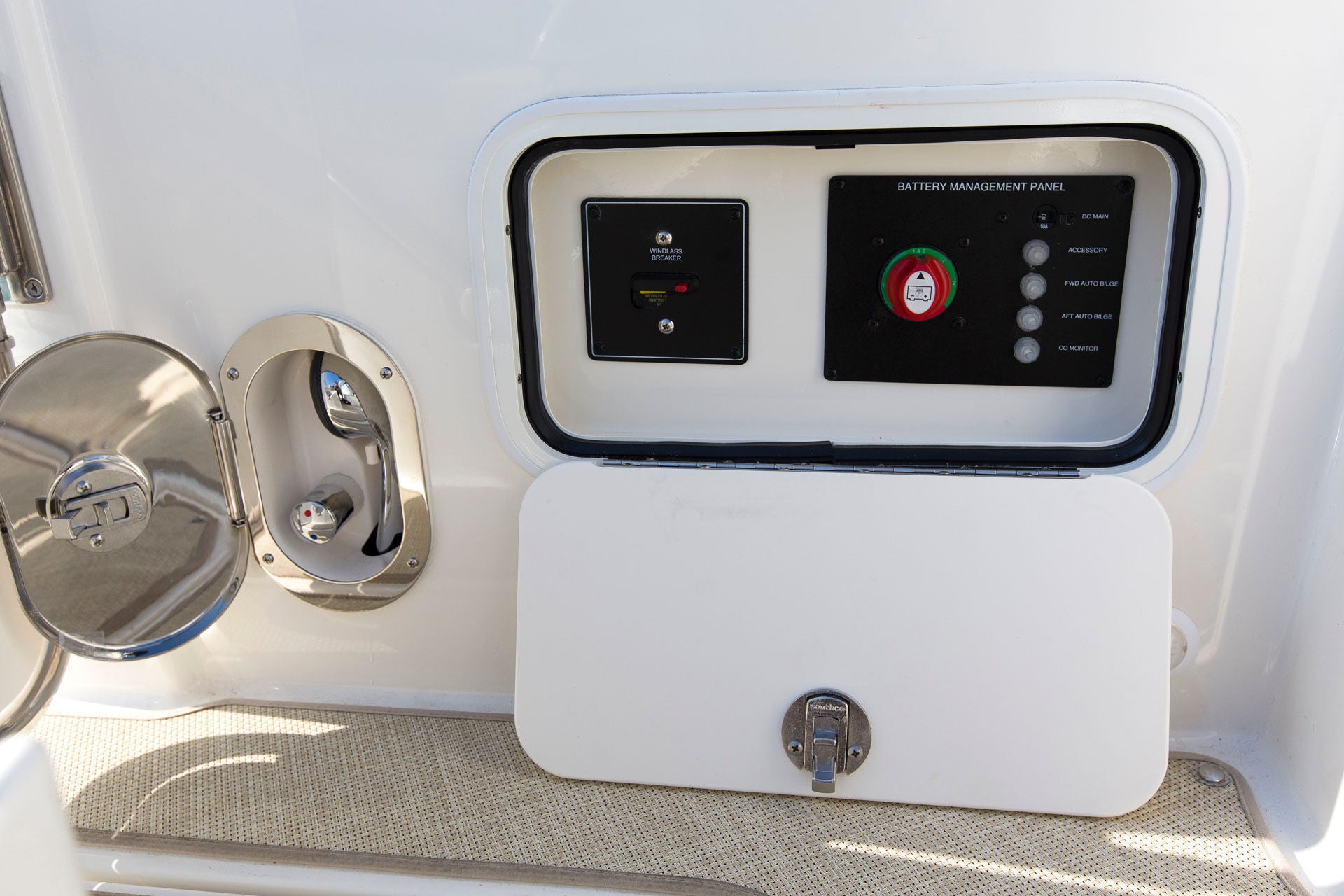 Bayliner Ciera 8 Details