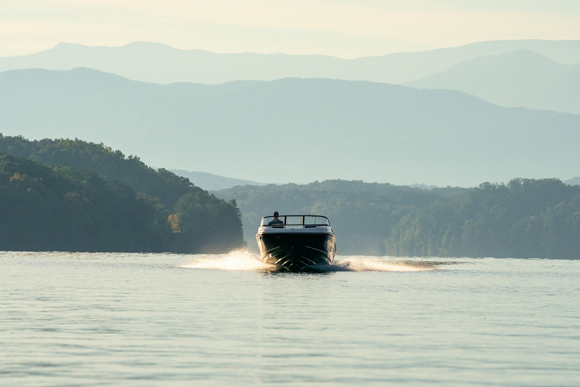 Bayliner VR6 Running