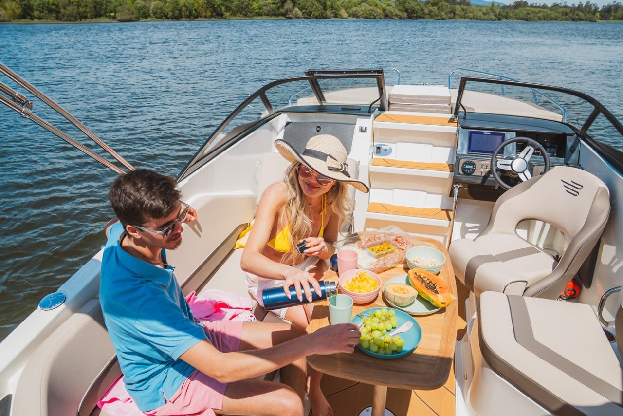 Bayliner C21OE lifestyle