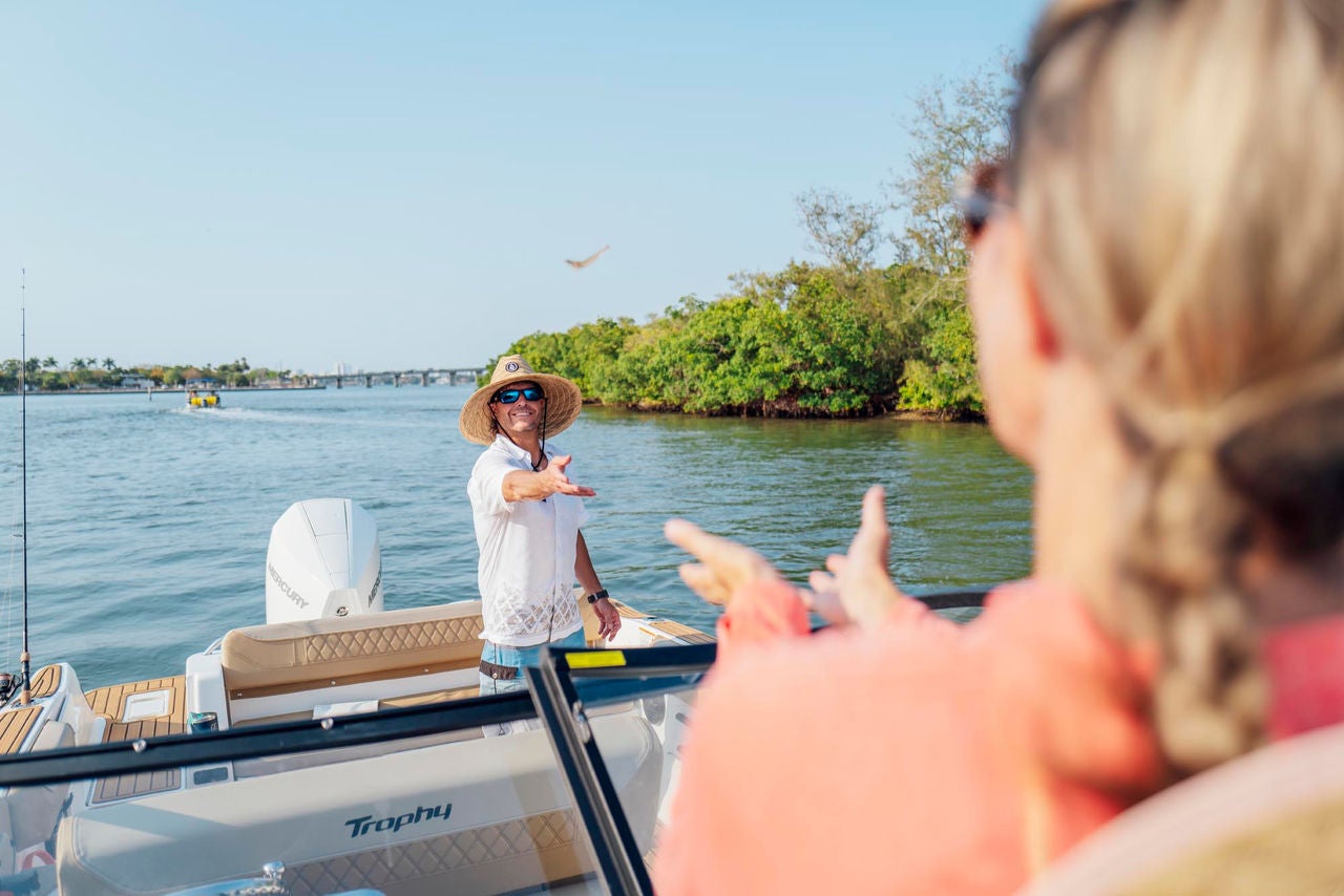 Bayliner Trophy 22 SC lifestyle
