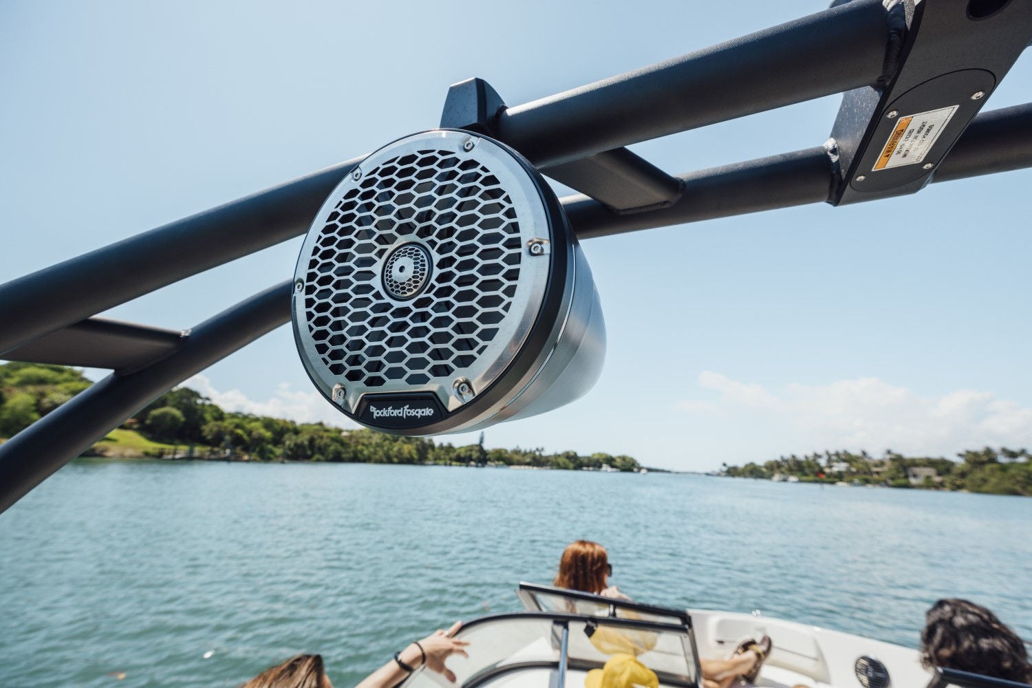 tower mounted speaker on the VR6 Outboard bowrider boat