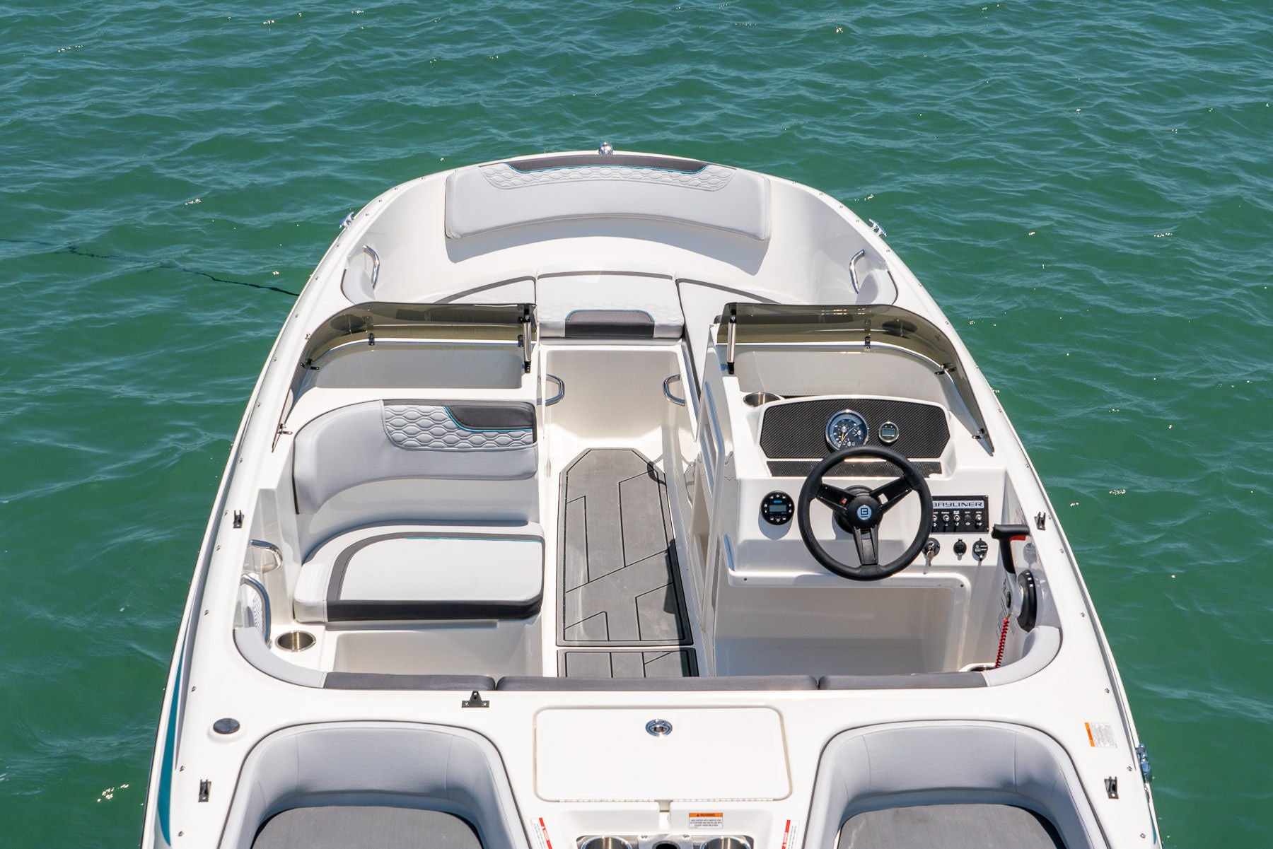 Bayliner M17 Details