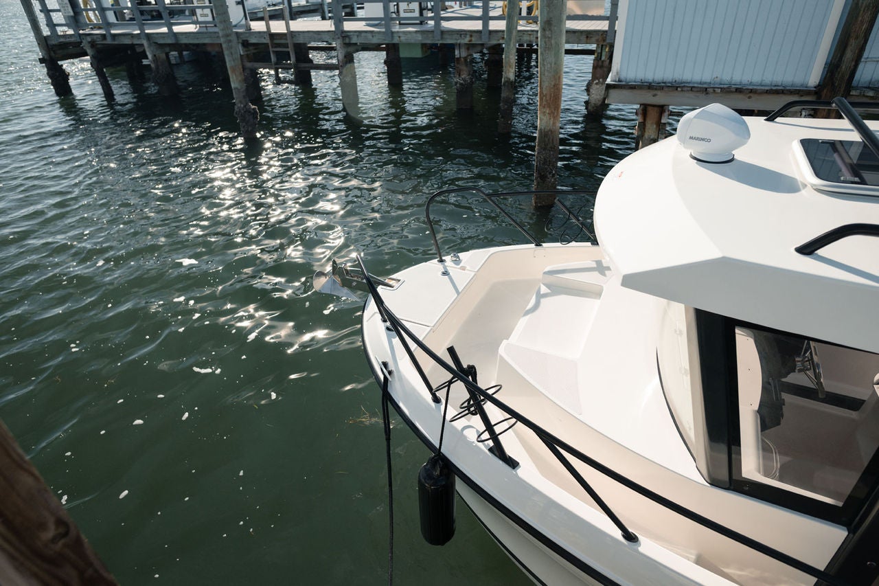 Bow of the T23 Pilothouse overnight boat