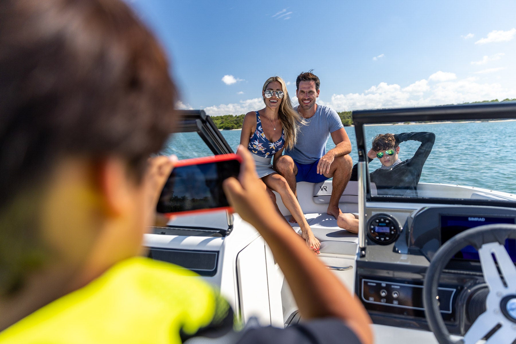 Bayliner VR4 lifestyle