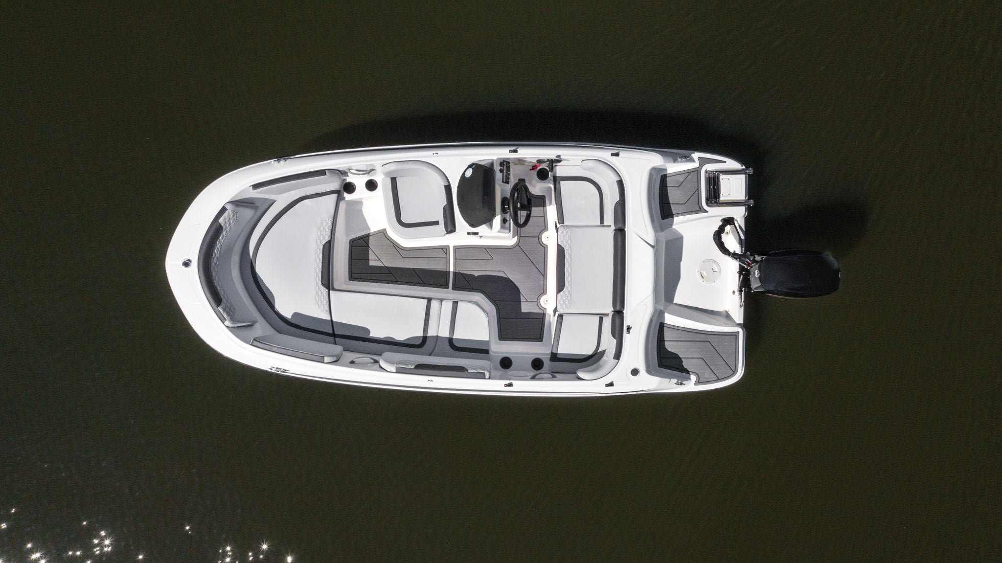 Bayliner M15 Details