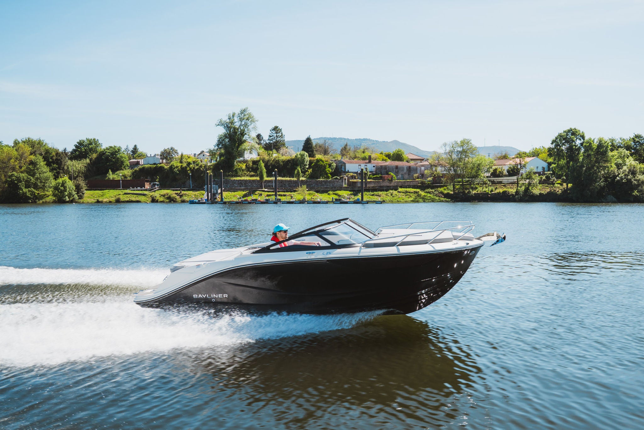 Bayliner C21IE Running