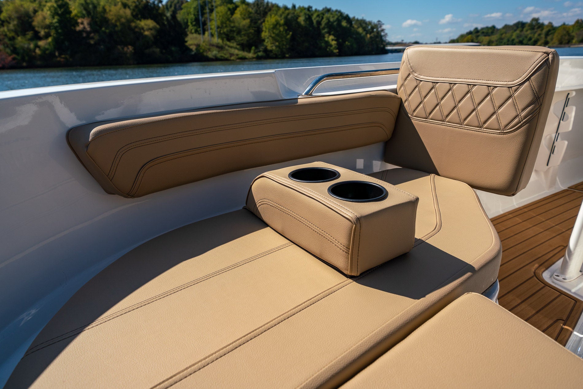 Bayliner Trophy 20 CC Details
