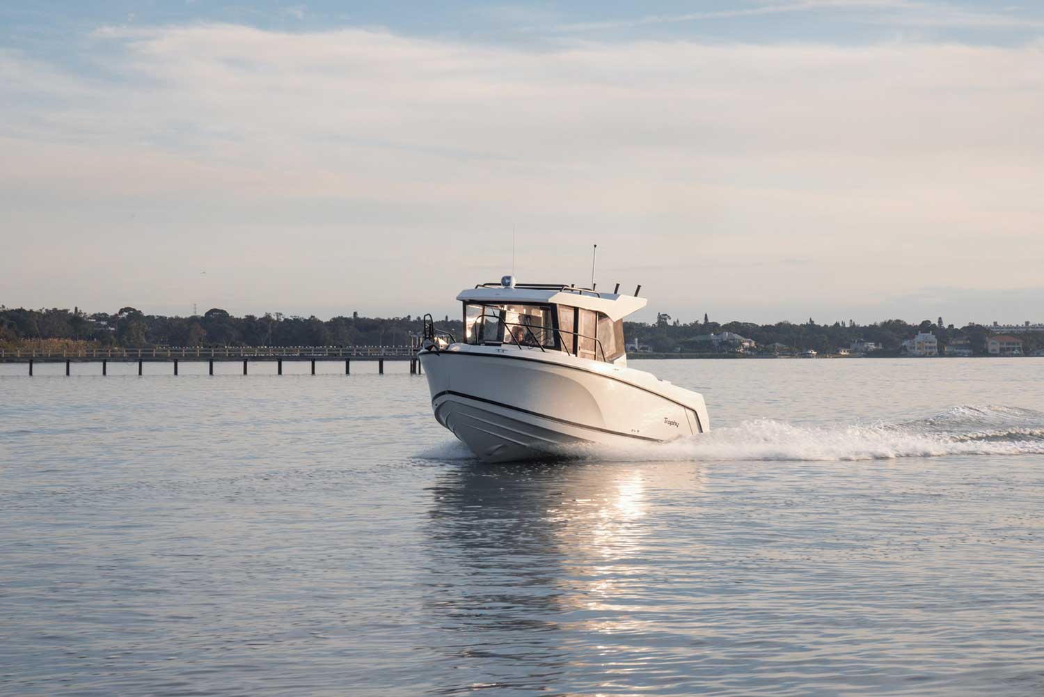 Trophy T23 Pilot House in the water