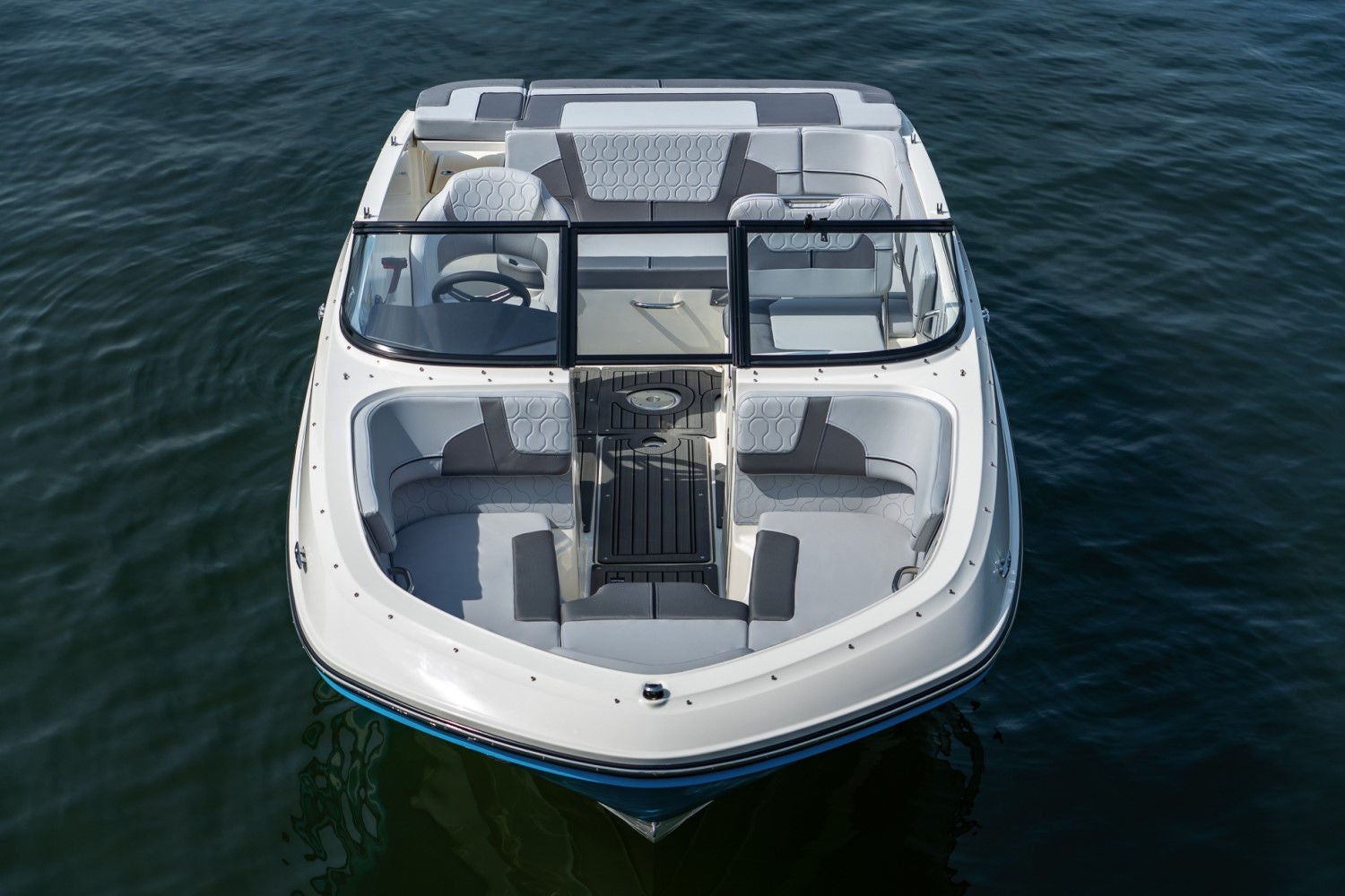 front view of the VR5 Bowrider boat
