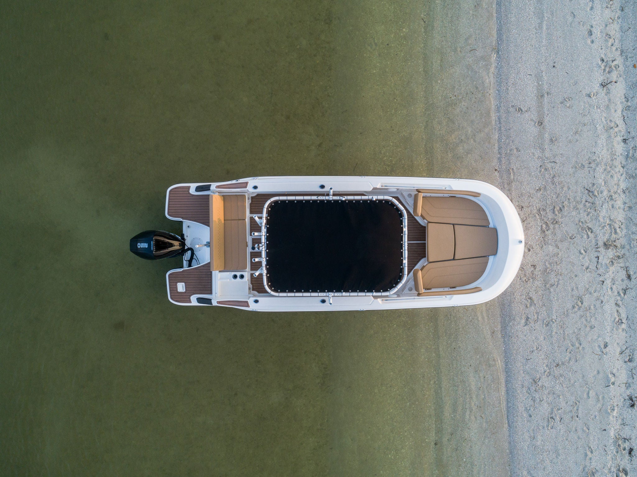 Bayliner Trophy 22 CC lifestyle