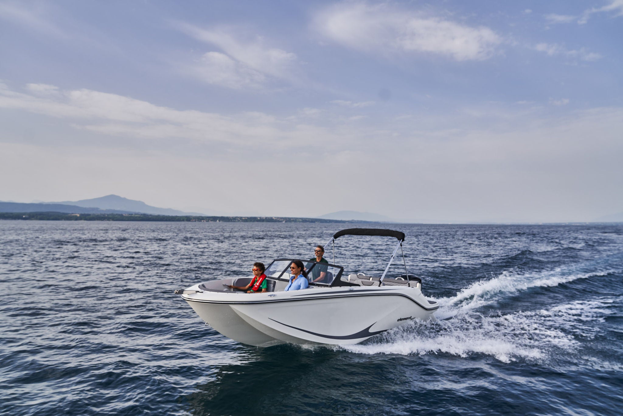 Bayliner M17 Running