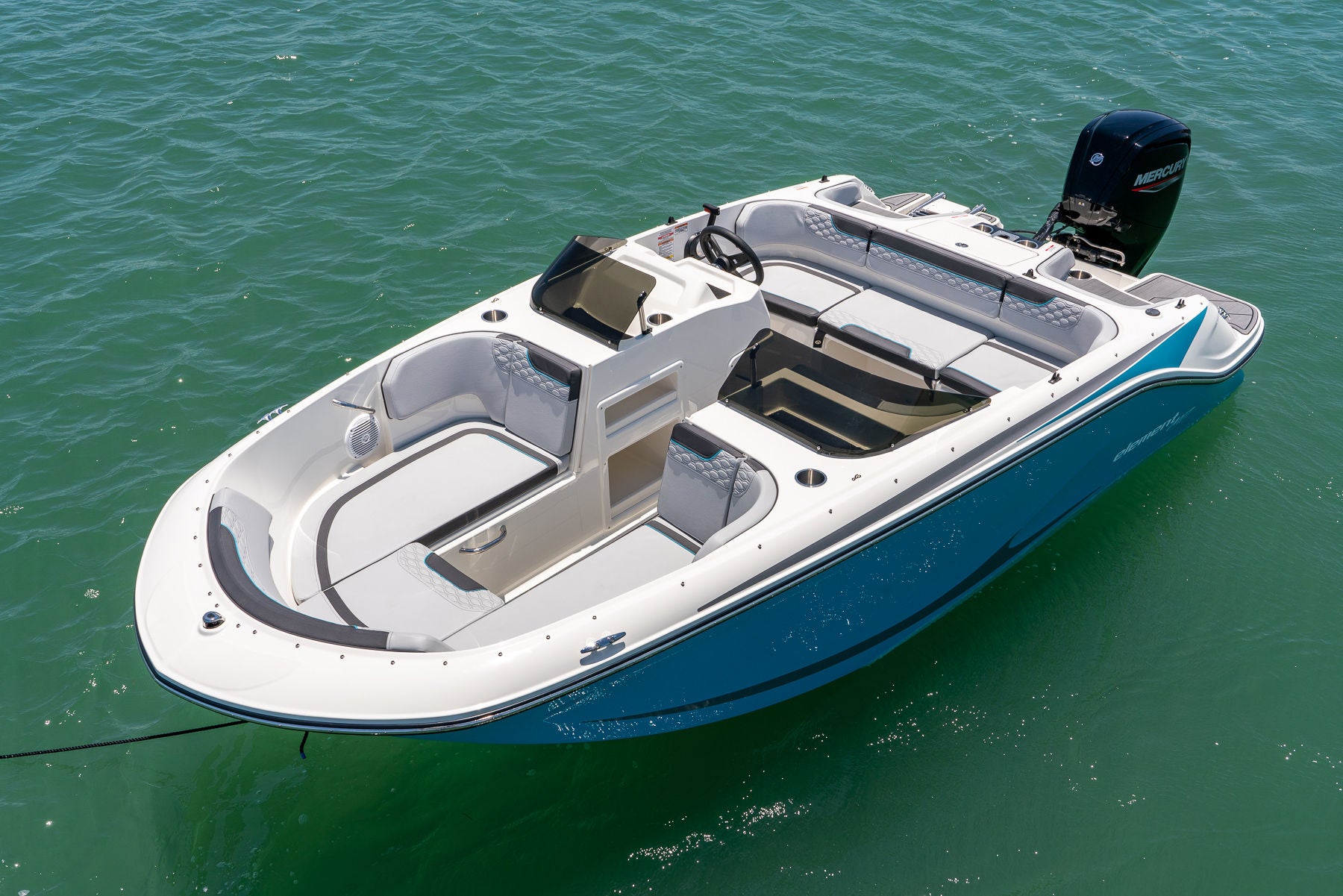 Bayliner M17 Details