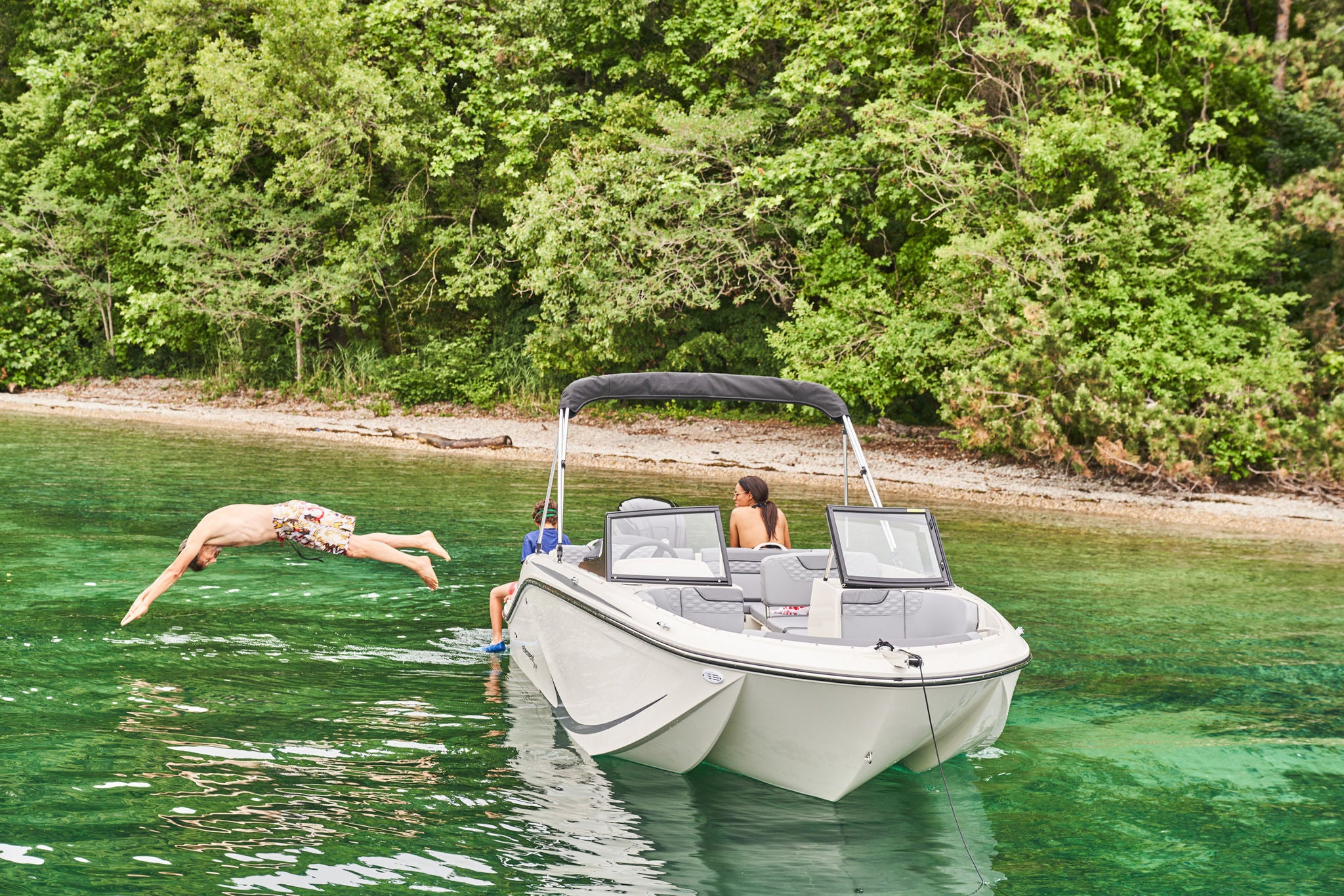 Bayliner M19 lifestyle