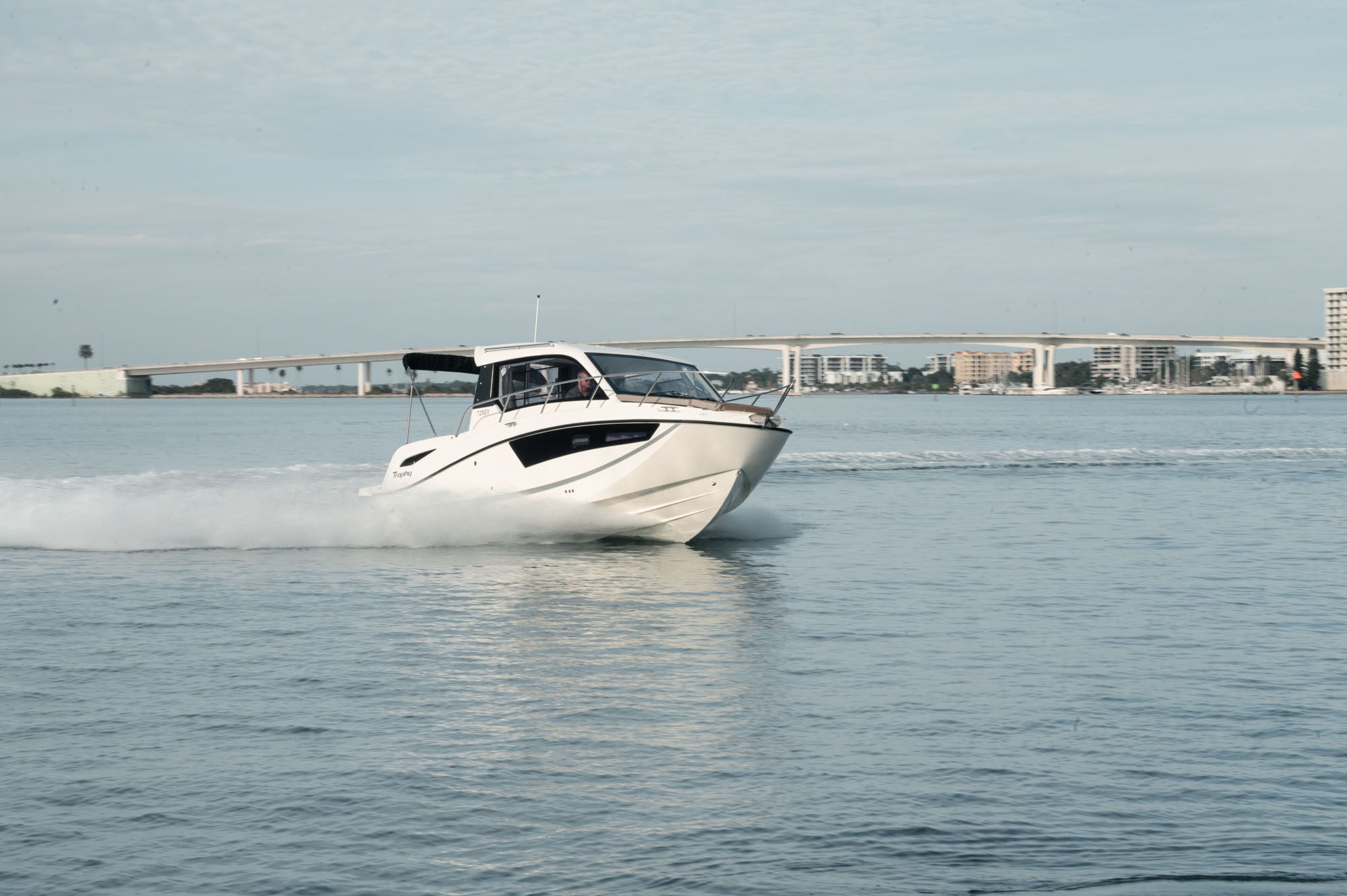 Trophy T25 Explorer overnight boat running starboard