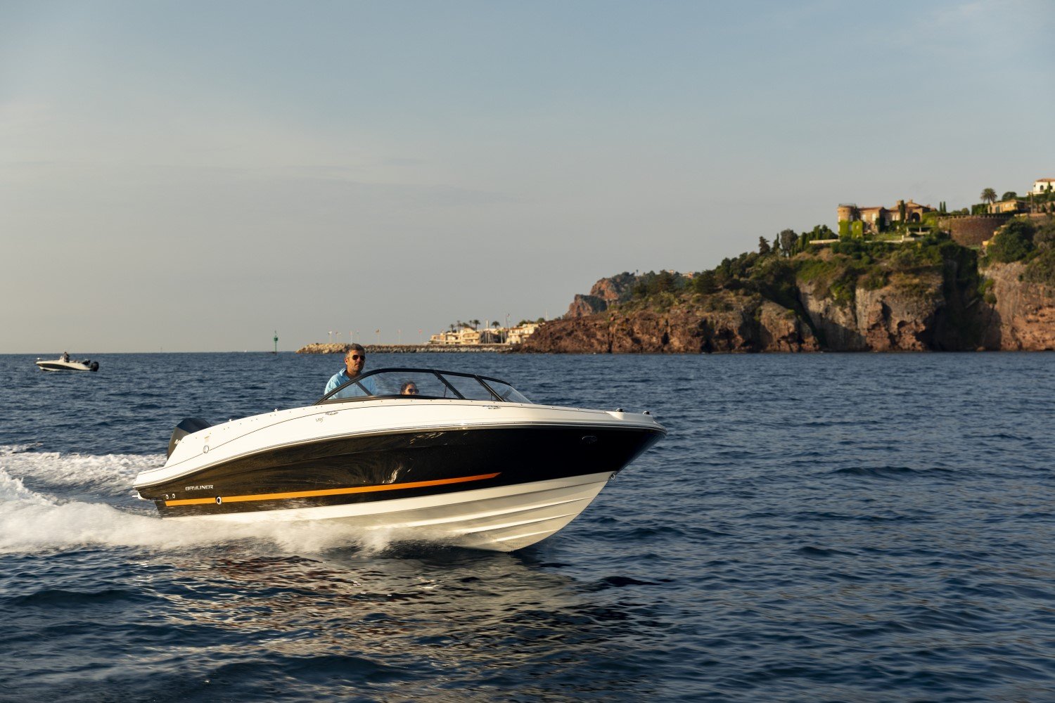 front view of the VR5 outboard Bowrider boat