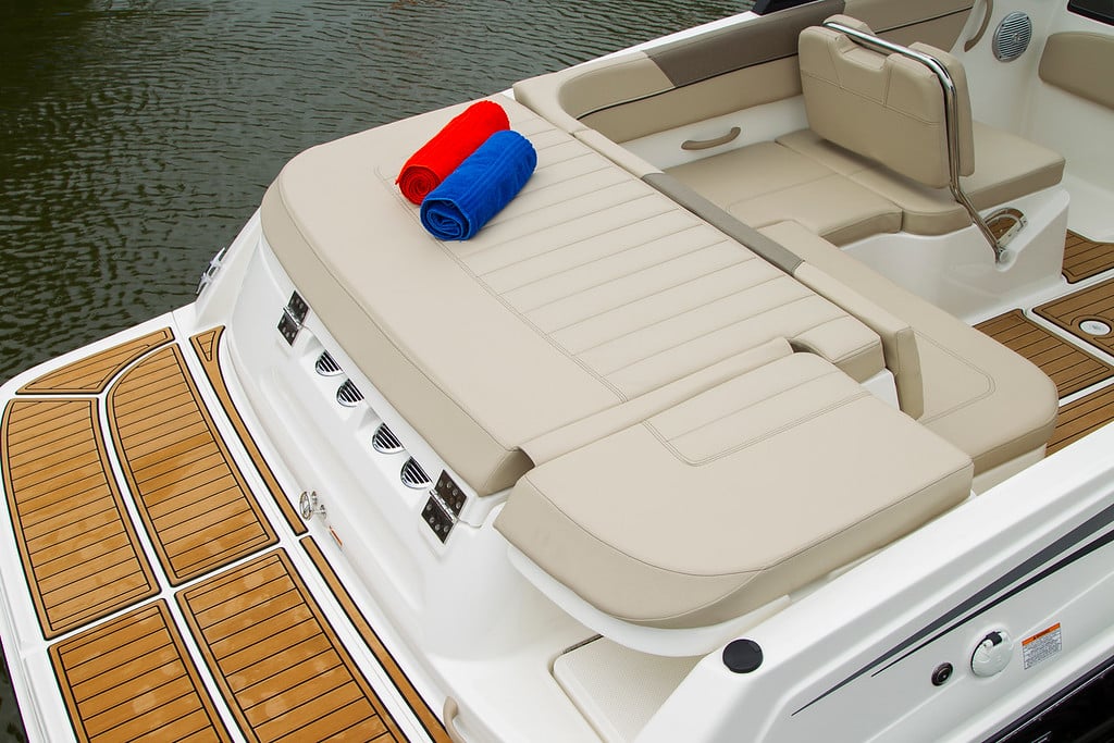 rear sunpad and swim platform on the VR6 bowrider boat